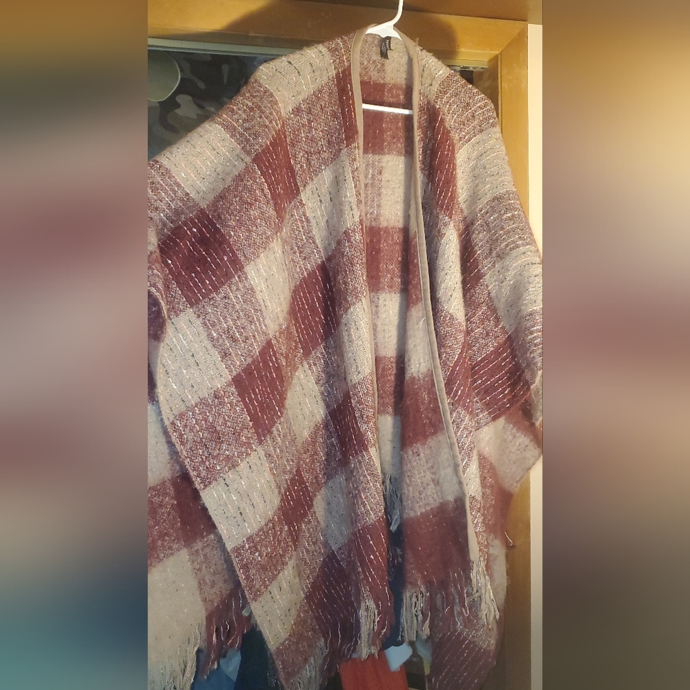 Torrid plaid shawl.  Beautiful condition.  Pet free smoke free home.